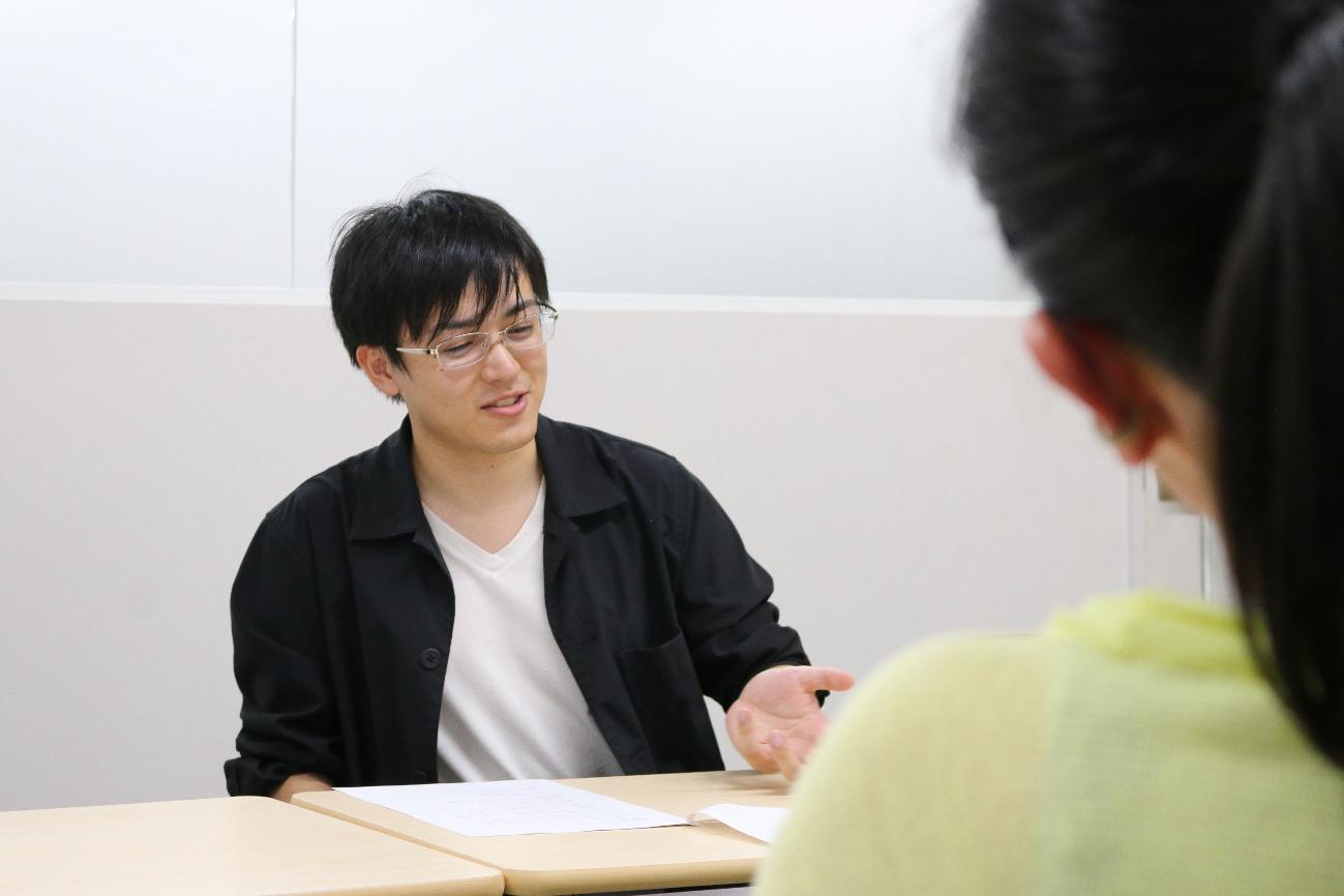 インタビューの様子